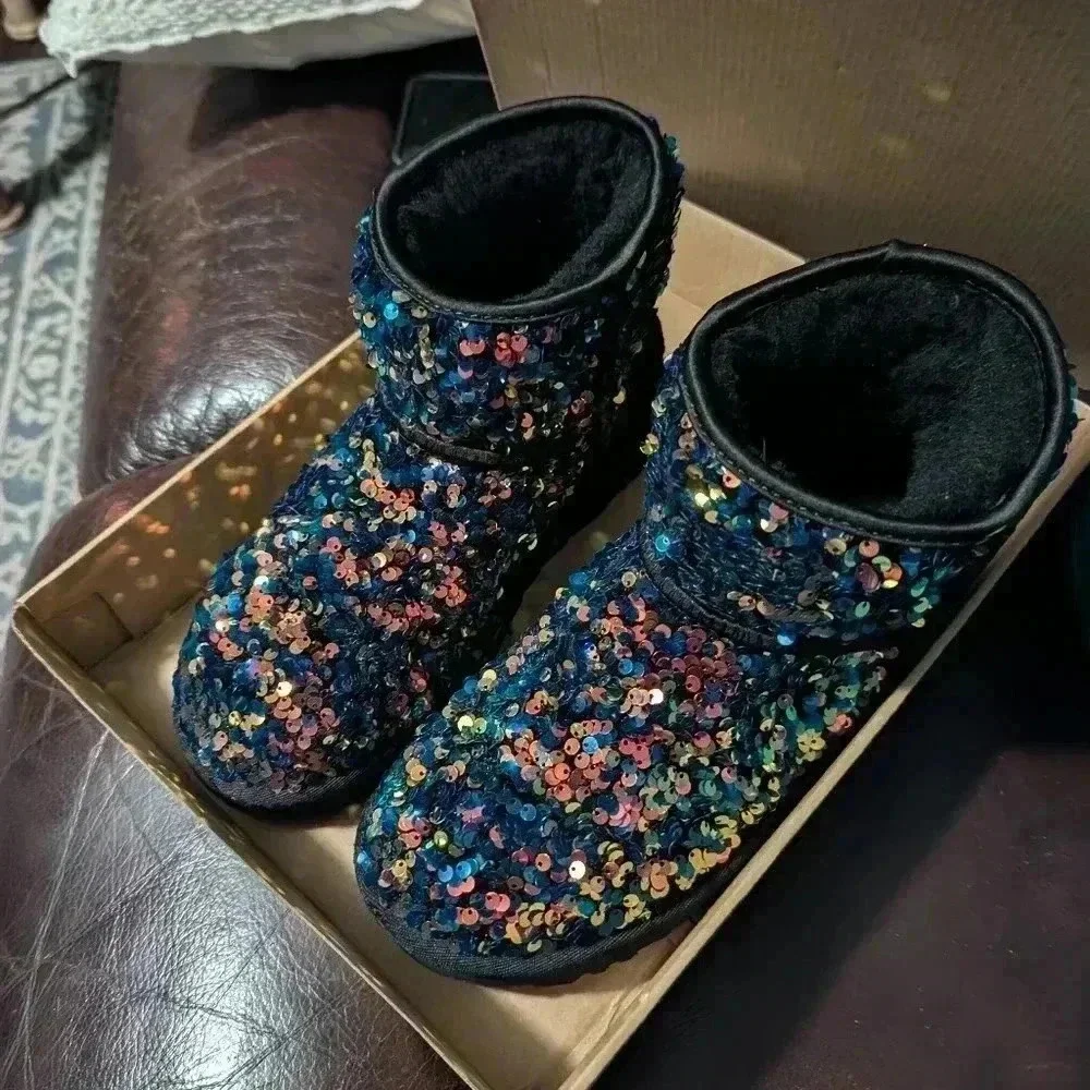 UGG booties - Picture 6 of 8